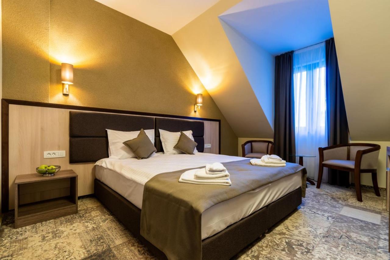 Hotel Izvoare Caciulata Călimăneşti Exterior foto
